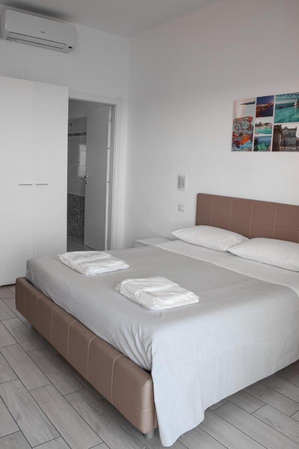 La Scogliera Hotell Gallipolli Exteriör bild