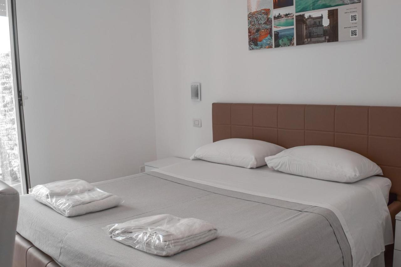 La Scogliera Hotell Gallipolli Exteriör bild